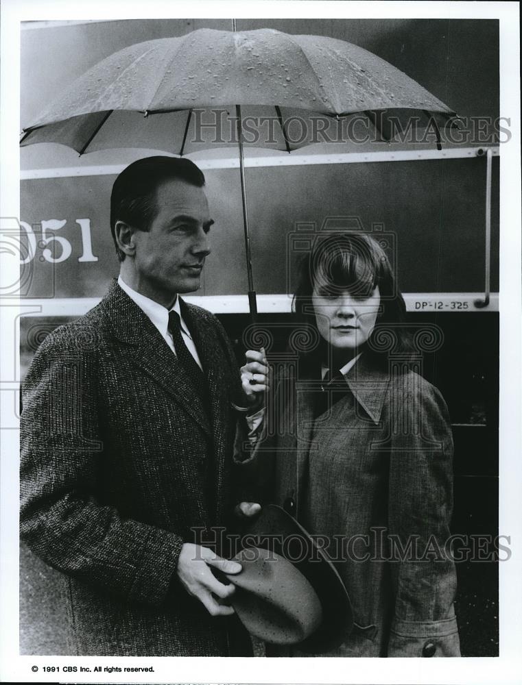 1991 Press Photo Mark Harmon &amp; Margaret Welsh in Shadow of a Doubt - cvp68294 - Historic Images