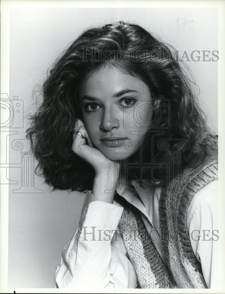 1986 Press Photo Andrea Elson on Alf - cvp53682 - Historic Images