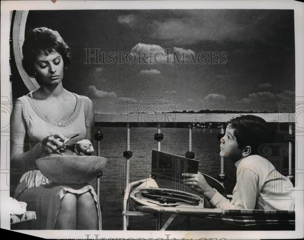 1966 Press Photo Sophia Loren Paul Peterson in &quot;Houseboat&quot; - cvp55685 - Historic Images