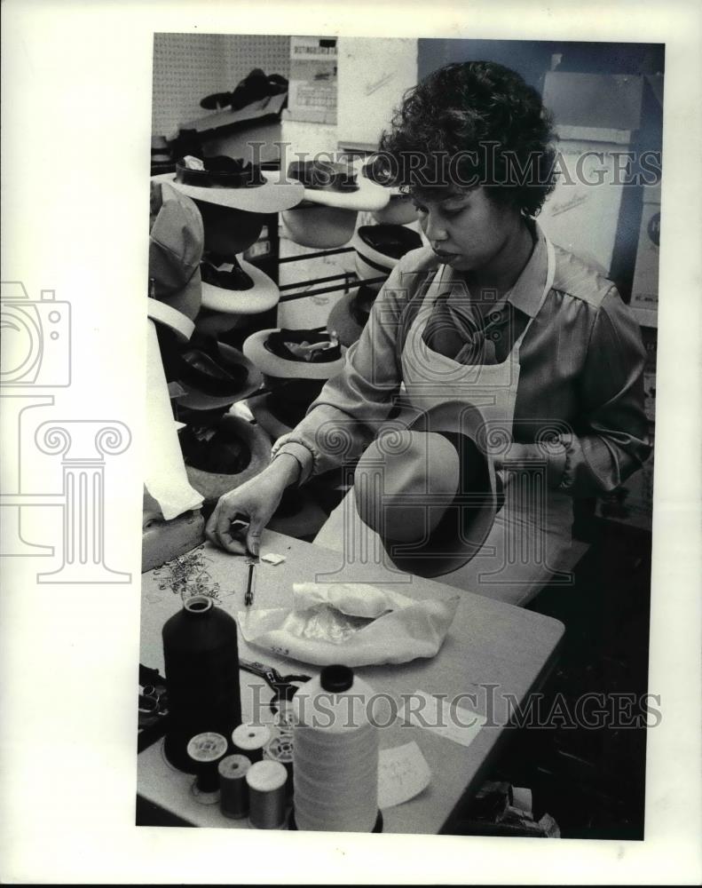 1982 Press Photo Clean liner &amp; trim after blocking - cva67373 - Historic Images