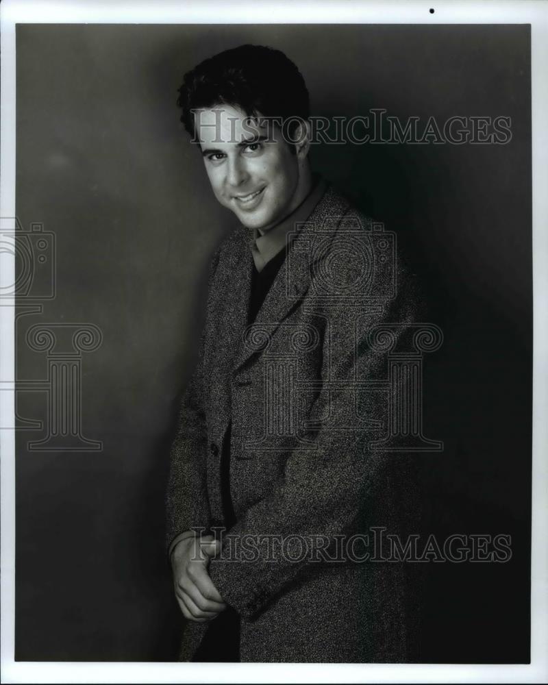 Press Photo Jonathan Silverman on The Single Guy - cvp69390 - Historic Images