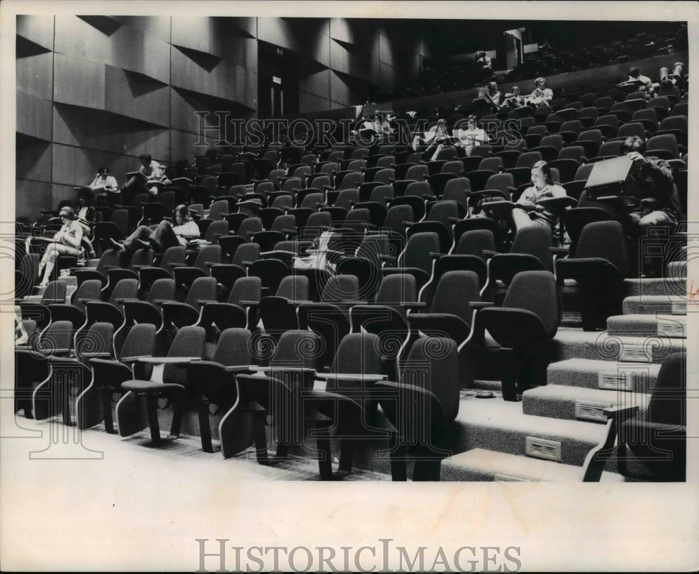 1971 Press Photo The Main Classroom building at the Cleveland State University - Historic Images