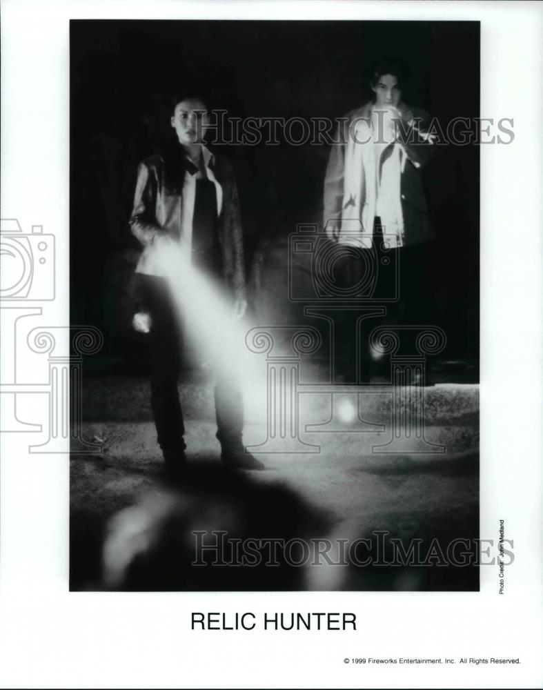 1999 Press Photo Scene from Relic Hunter - cvp70263 - Historic Images