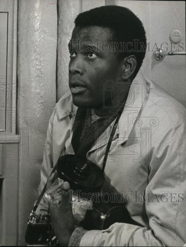 1965 Press Photo Sidney Poitier stars in The Bedford Incident - cvp48730 - Historic Images