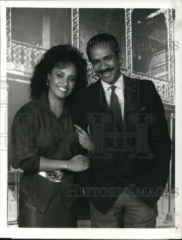 1987 Press Photo Tim Reid and Daphne Maxwell Reid star on Frank&#39;s Place TV show - Historic Images