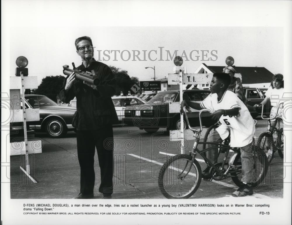 1993 Press Photo Michael Douglas in Falling Down - cvp50150 - Historic Images