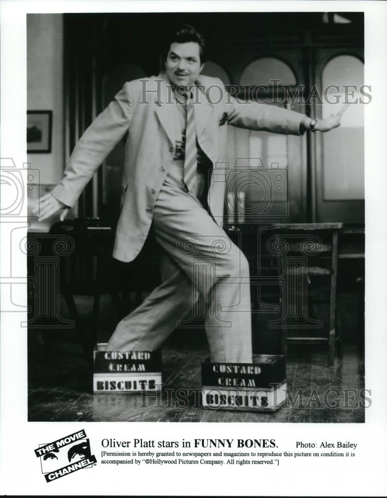 1996 Press Photo Oliver Platt in "Funny Bones" - cvp48817 - Historic Images