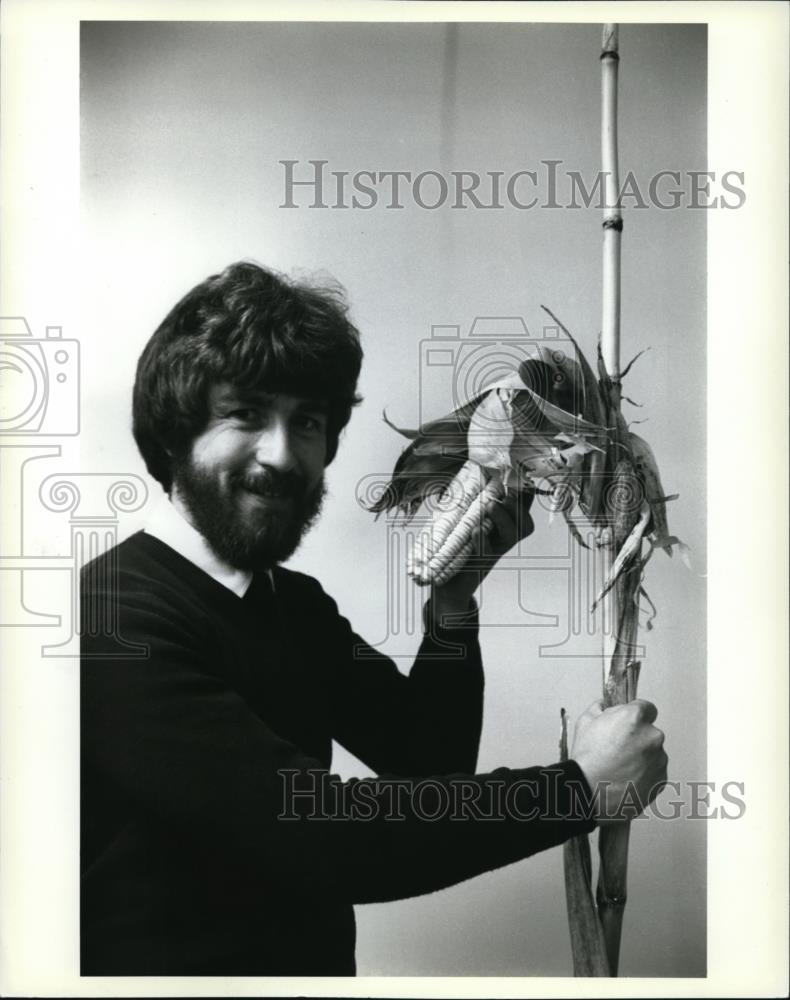 1982 Press Photo Dr. Charles L. Prior, Midwestern Research Manager - Historic Images