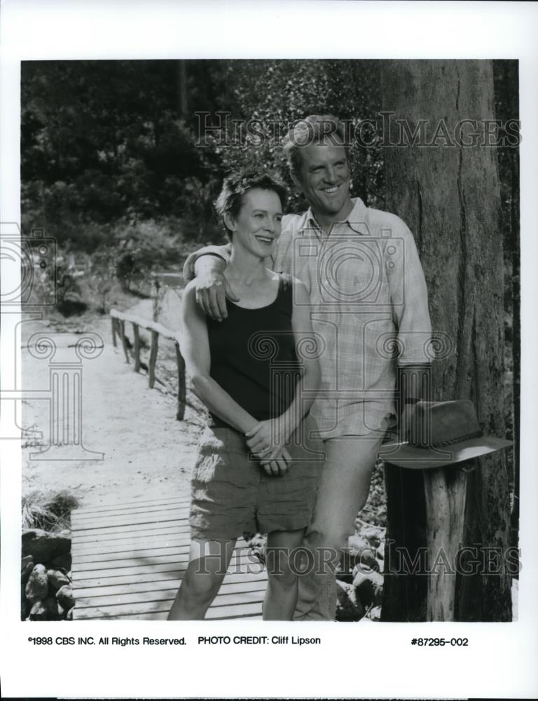 1998 Press Photo TV Program The Echo of Thunder - cvp44635 - Historic Images