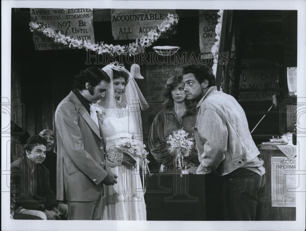 1978 Press Photo Andy Kaufman Rita Taggart Marilu Henner and Chris Lloyd in Taxi - Historic Images