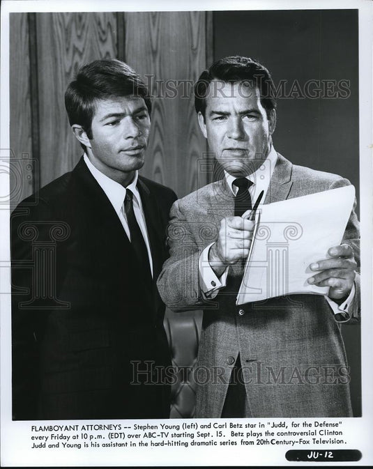 1967 Press Photo Stephen Young Carl Betz in Judd for the Defense - cvp68873 - Historic Images