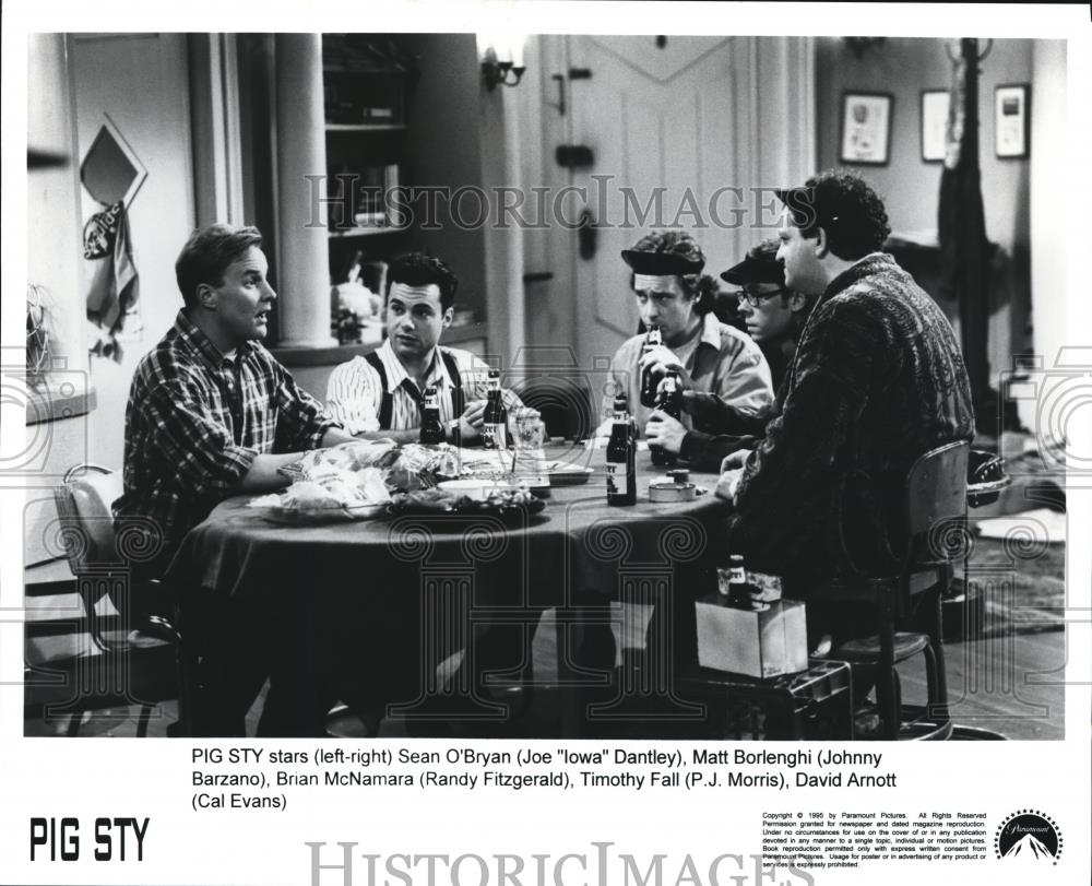 1995 Press Photo Sean O&#39;Bryan Matt Borlenghi Brian McNamara Timothy Fall Pig Sty - Historic Images