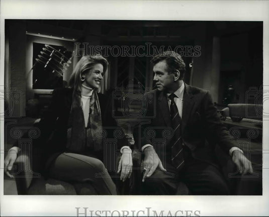 Press Photo Co hosts Paula Zahn and Tim McCarver cover 1992 Winter Games - Historic Images
