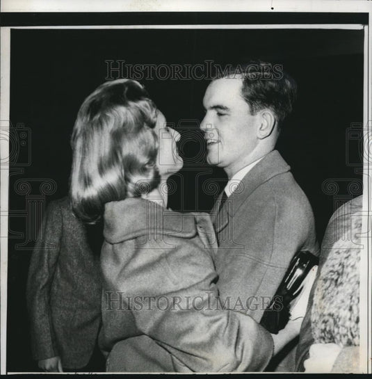 1962 Press Photo LA Calif Cictor Pamkey & girl Christy Cole he was German prison - Historic Images