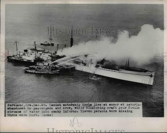 1951 Press Photo Danish Motorship Errie On Fire 11 Missing & 3 Injured Portland - Historic Images
