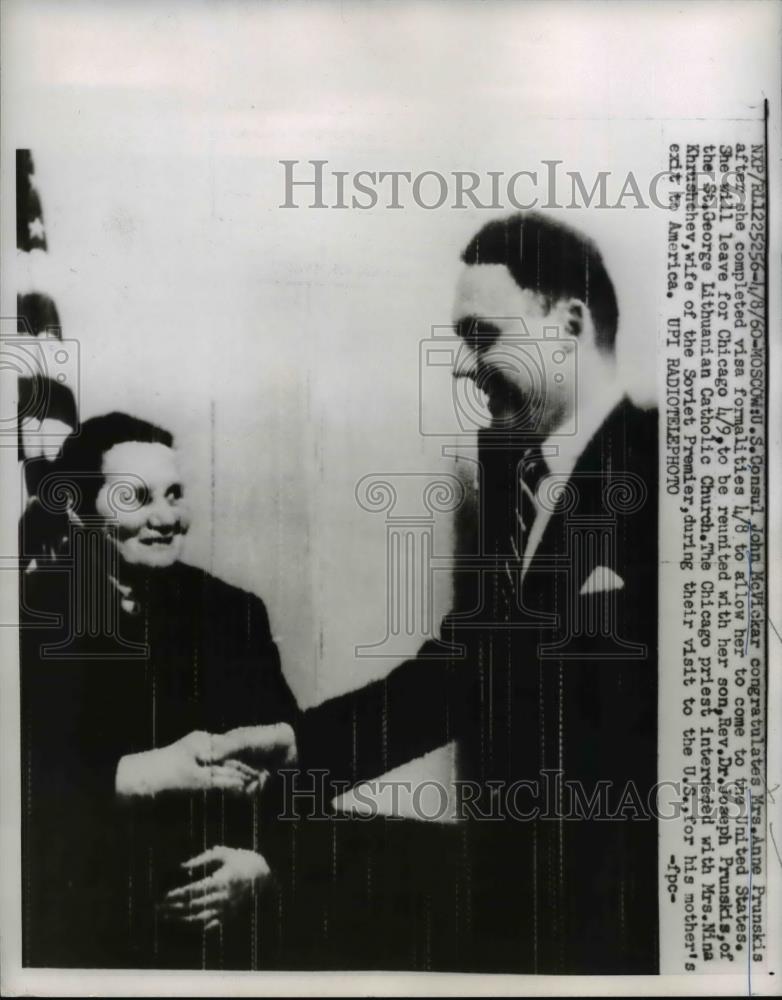 1960 Press Photo US Consul John McVickar &amp; Mrs Anne Prinkskis Reunited with Son - Historic Images