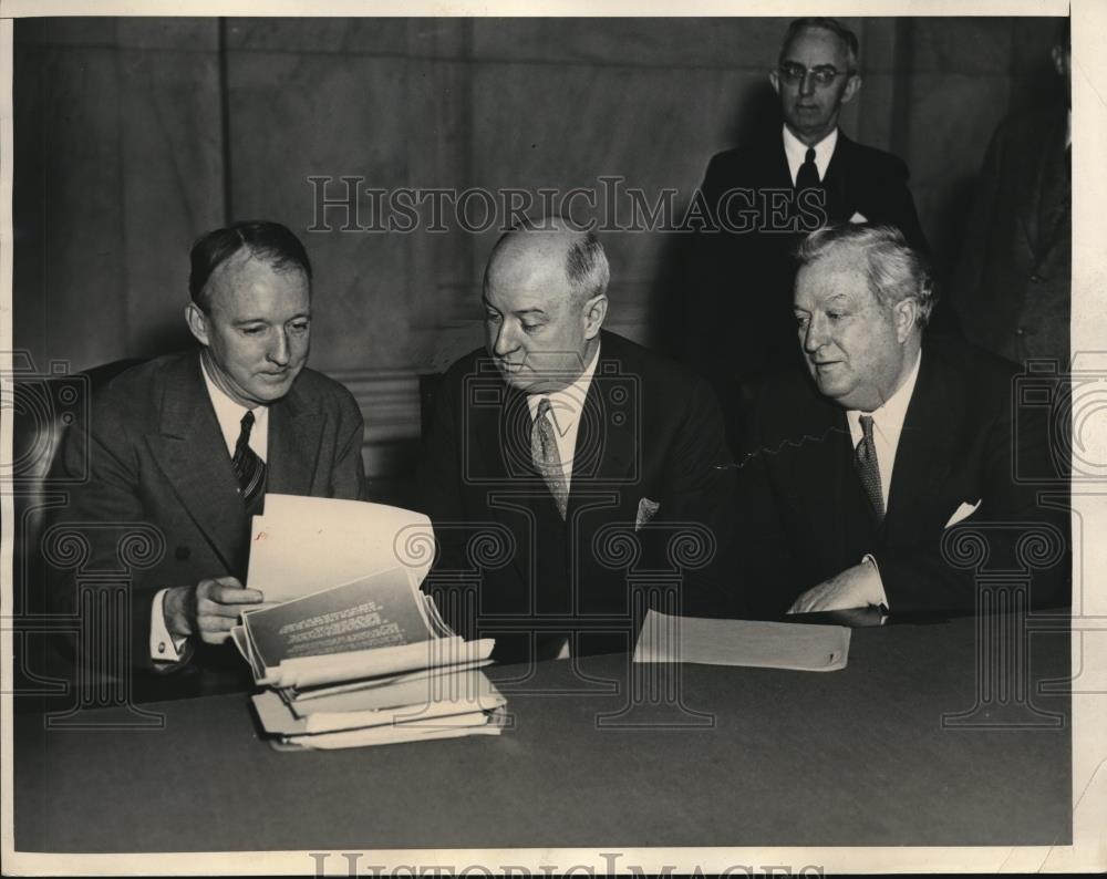 1934 Press Photo Postmaster Gen. Farley at Airmail Hearing - Historic Images