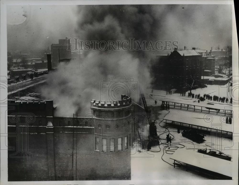 1934 Press Photo Lucas County Armory of Toledo Destroyed by Fire - Historic Images