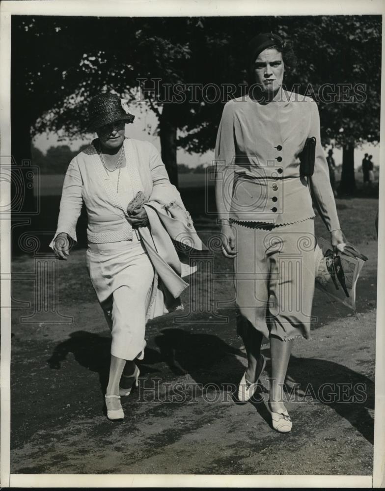 1931 Press Photo Mrs.John Phipps and Mrs.Hubert S. Phipps at a polo match - Historic Images