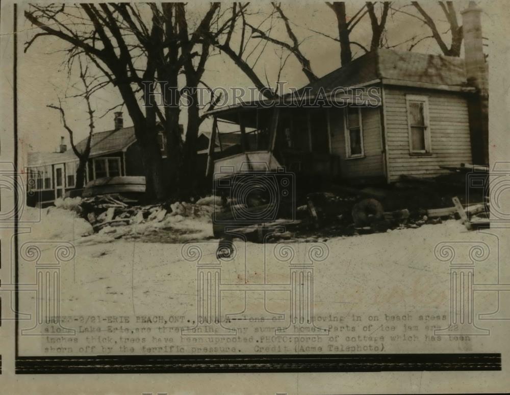 1948 Press Photo Erie Peach, Ont-Porch of Cottage Shorn off By waters - Historic Images