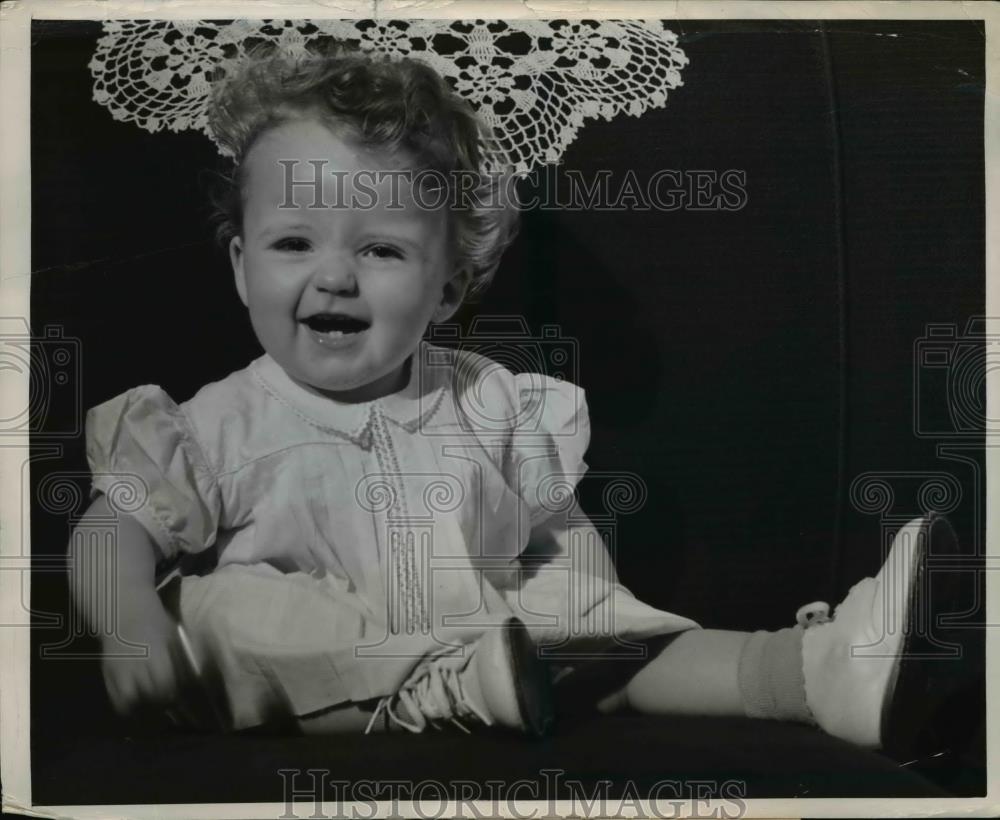 1949 Press Photo Elaine Potts wins title of Mayor - Historic Images