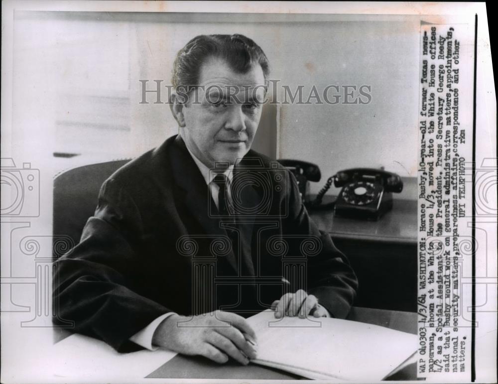 1964 Press Photo Horace Busby Farmer &amp; Texas Newspaper Man at White House - Historic Images