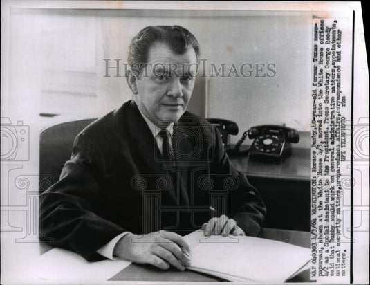 1964 Press Photo Horace Busby Farmer & Texas Newspaper Man at White House - Historic Images