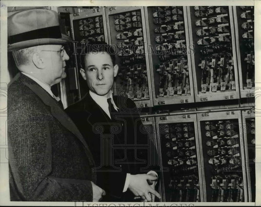 1938 Press Photo Pari Mutuel machines at Santa Anita track, AJ Johnston, M Shaw - Historic Images
