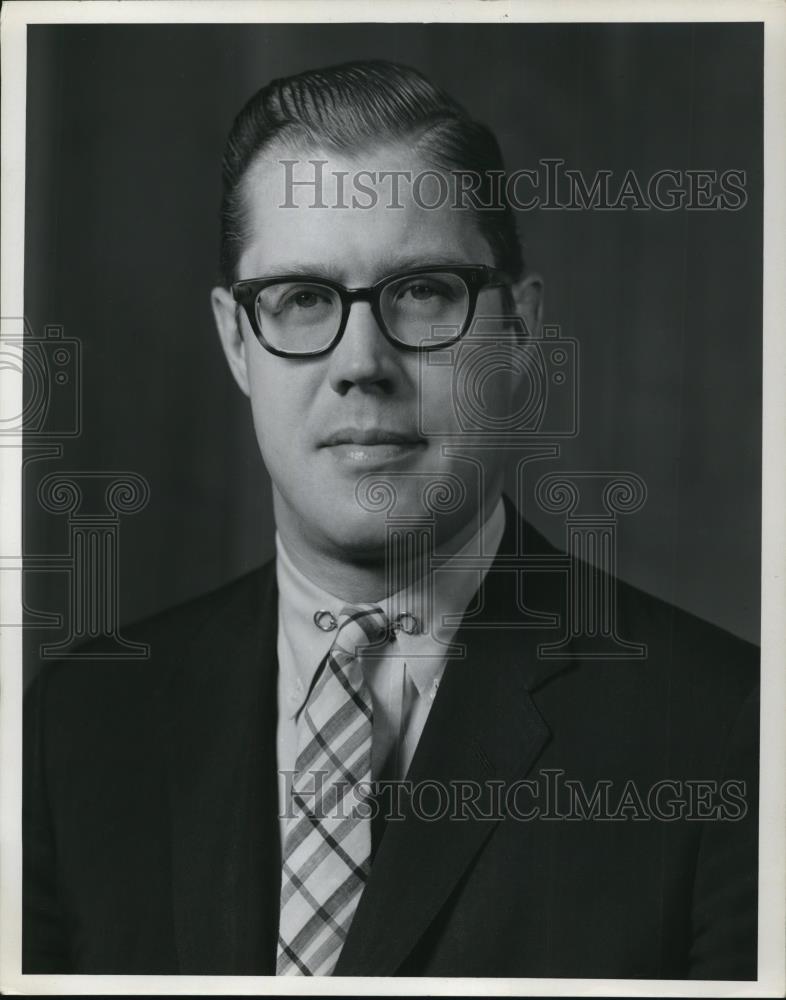 1967 Press Photo Chisholm Halle,CEO/President of Halle Brothers Company - Historic Images