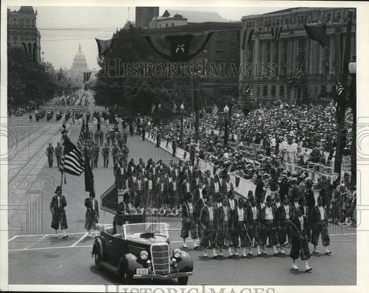 1935 Press Photo Al Koran Temple of Cleveland shrine parade in Washington, D.C - Historic Images