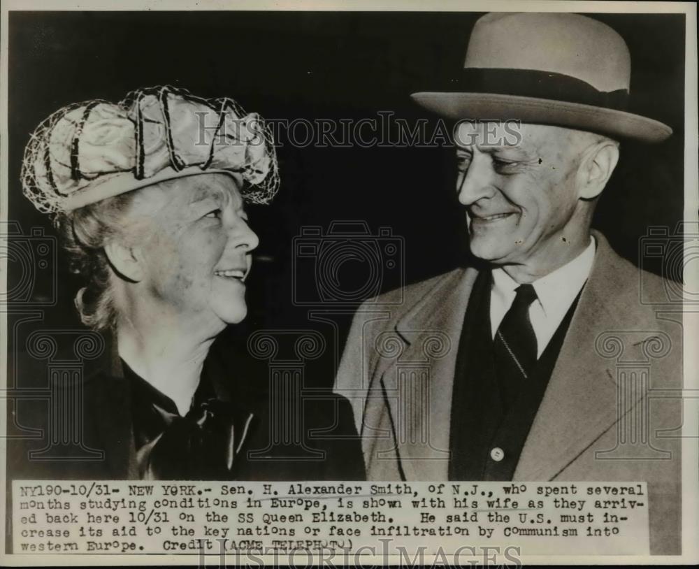 1947 Press Photo of Sen. Ha Alexander Smith and his wife. - Historic Images