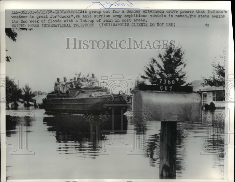 1958 Press Photo Duck Surplus Army Vehicle Assists in Flooded Areas Indianapolis - Historic Images