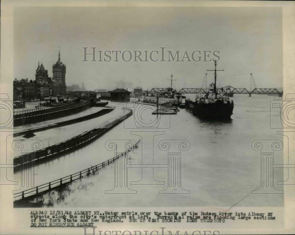 1948 Press Photo Flooding in New York State &amp; New England Hudson River Floods - Historic Images