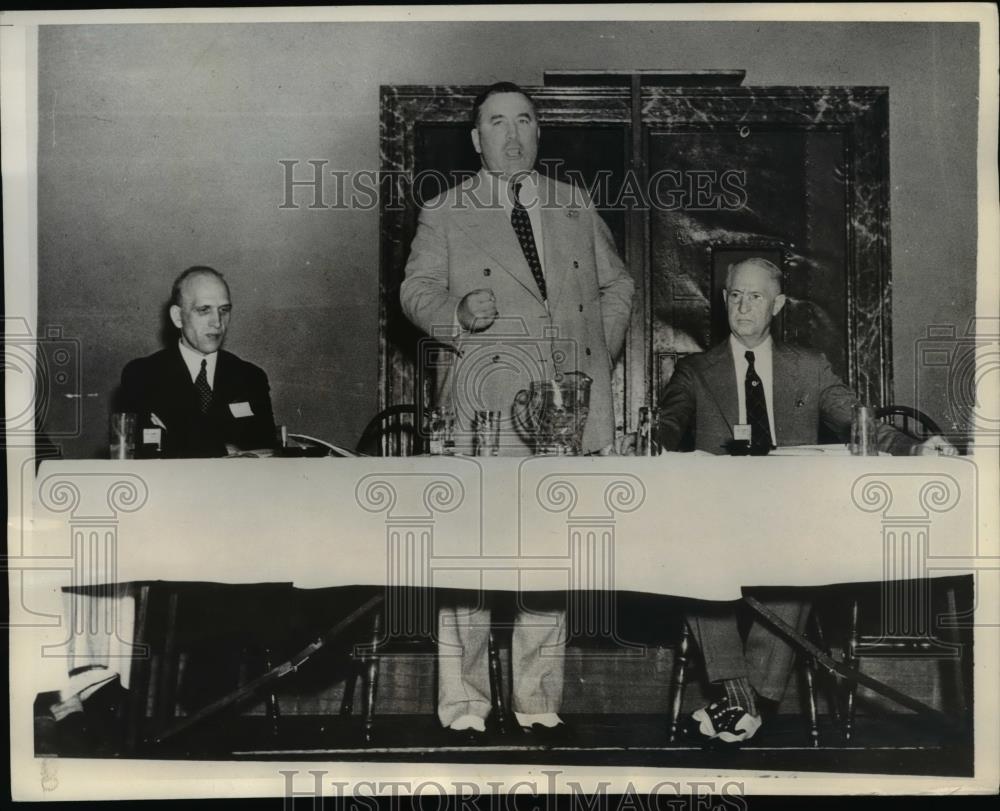 1937 Press Photo of citizens rally in Johnstown, PA being addressed by Mayor - Historic Images