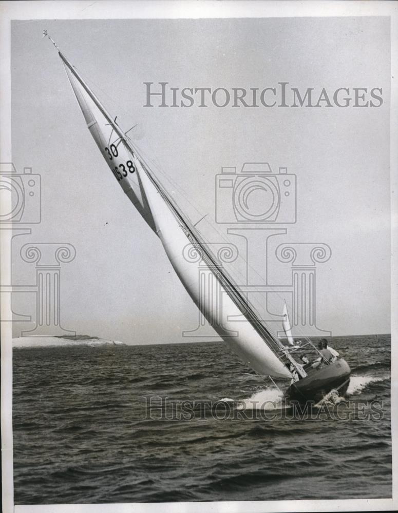 1937 Press Photo Racing sloop Debutante owned by Roy Corbett of Seattle - Historic Images