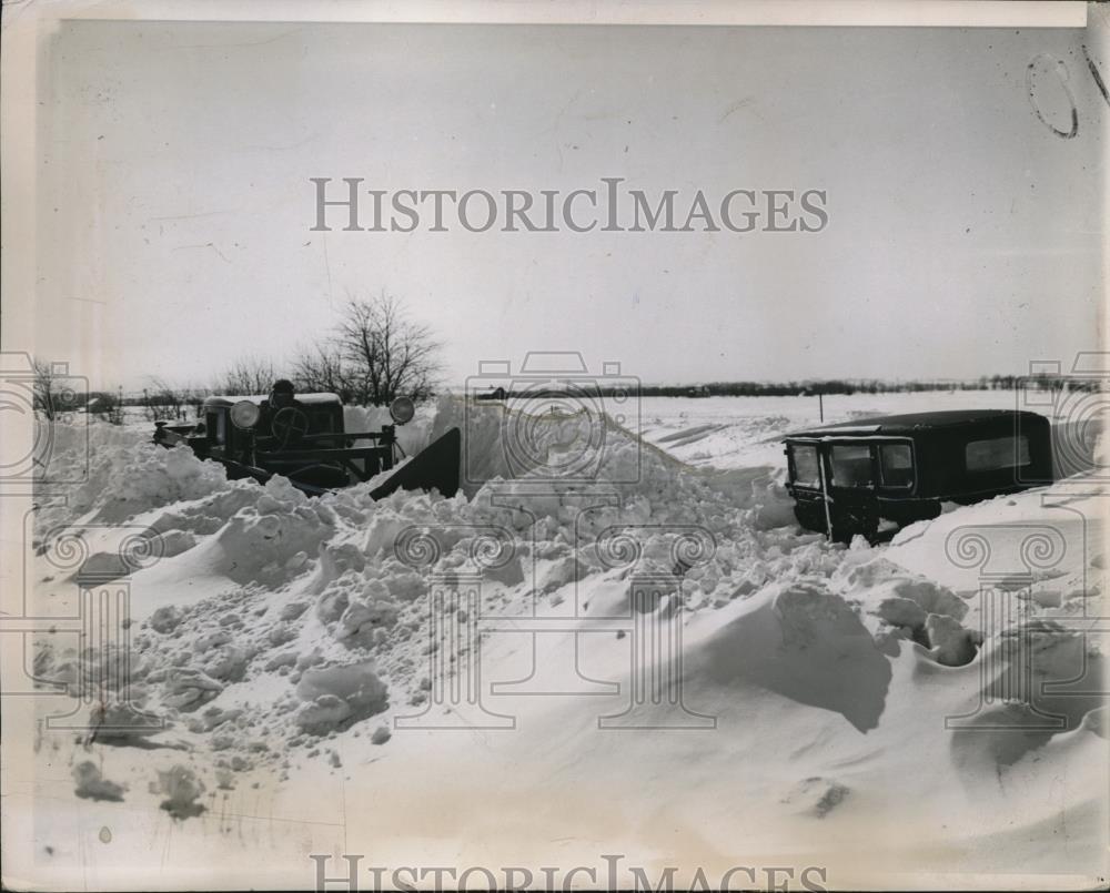 1936 Press Photo Snow Plows Look for Stranded Cars Around Chicago - Historic Images