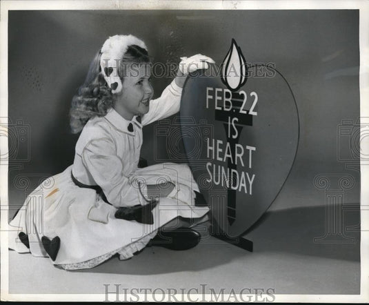 1959 Press Photo Little Debbie Quinn, Heart Fund "Valentine Girl" - Historic Images