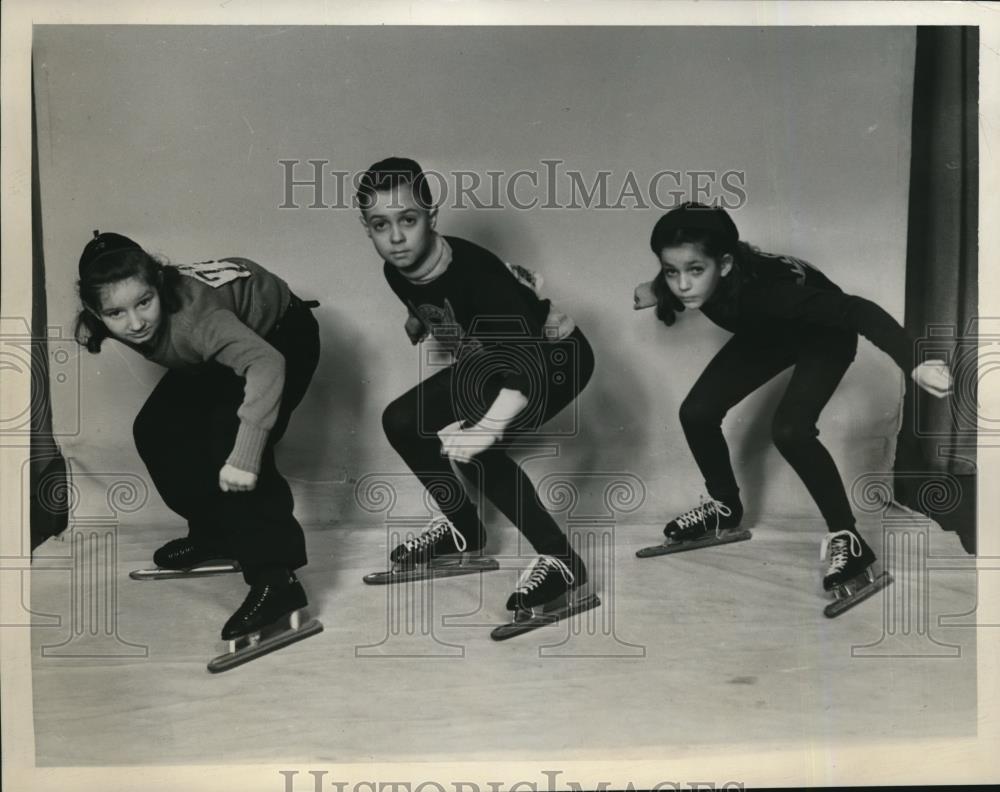 1939 Press Photo Mary June Hurd, Ruth Russ & Hurley Girls Midget Speed Skating - Historic Images