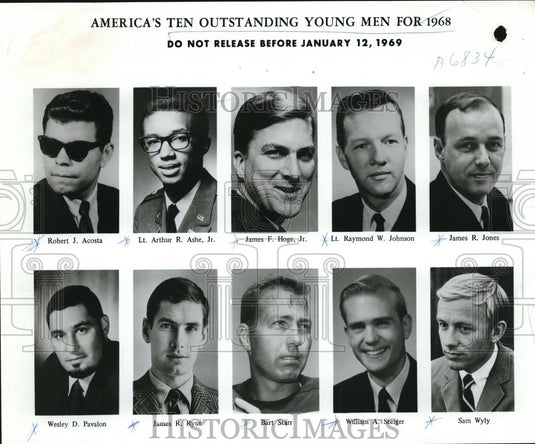1969 Press Photo America's Ten Outstanding Young Men for 1968 Robert Acosta & Ot - Historic Images