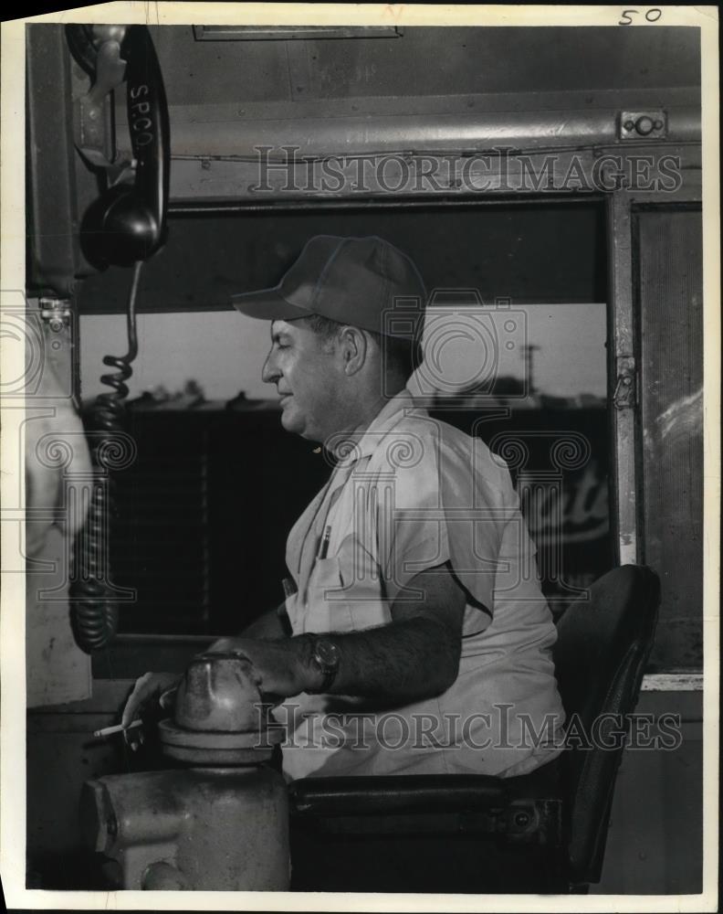 1969 Press Photo Judge J.R. Page Railroad Engineer for Southern Pacific Railroad - Historic Images