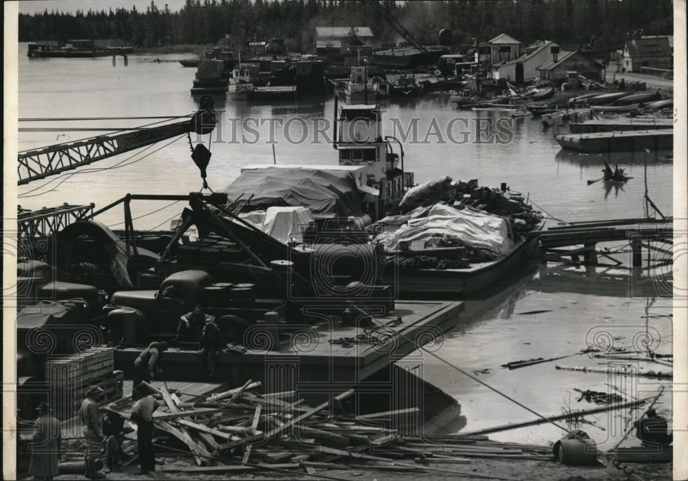 1944 Press Photo Scene at Fitzgerald on Slave River - Historic Images