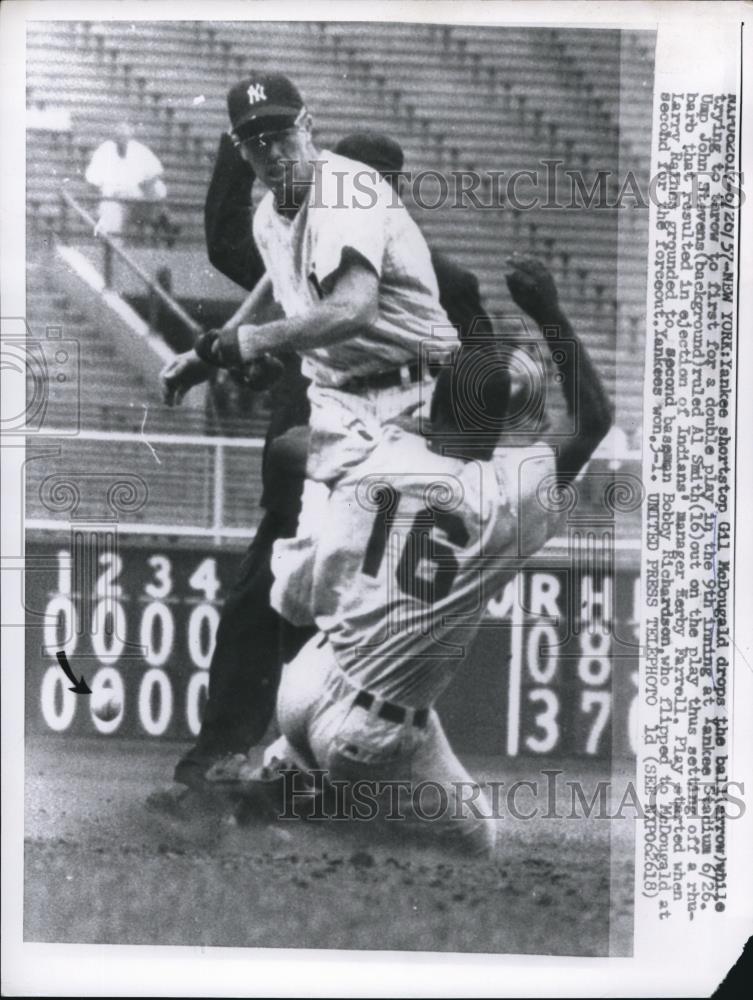 1957 Press Photo NYC Yankee SS Gil McDougald vs Al Smith  - nes25782 - Historic Images