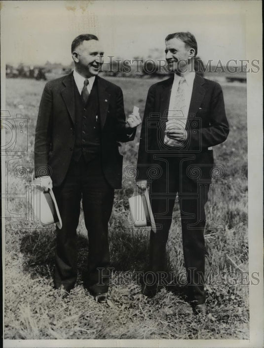 1934 Press Photo Dr. M.H. Porterfield, Harold Beck Bet on Horse Race - Historic Images