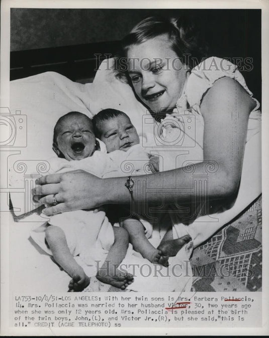 1951 Press Photo Mrs. Barbara Pollaccia w/ her twin sons in Los Angeles - Historic Images