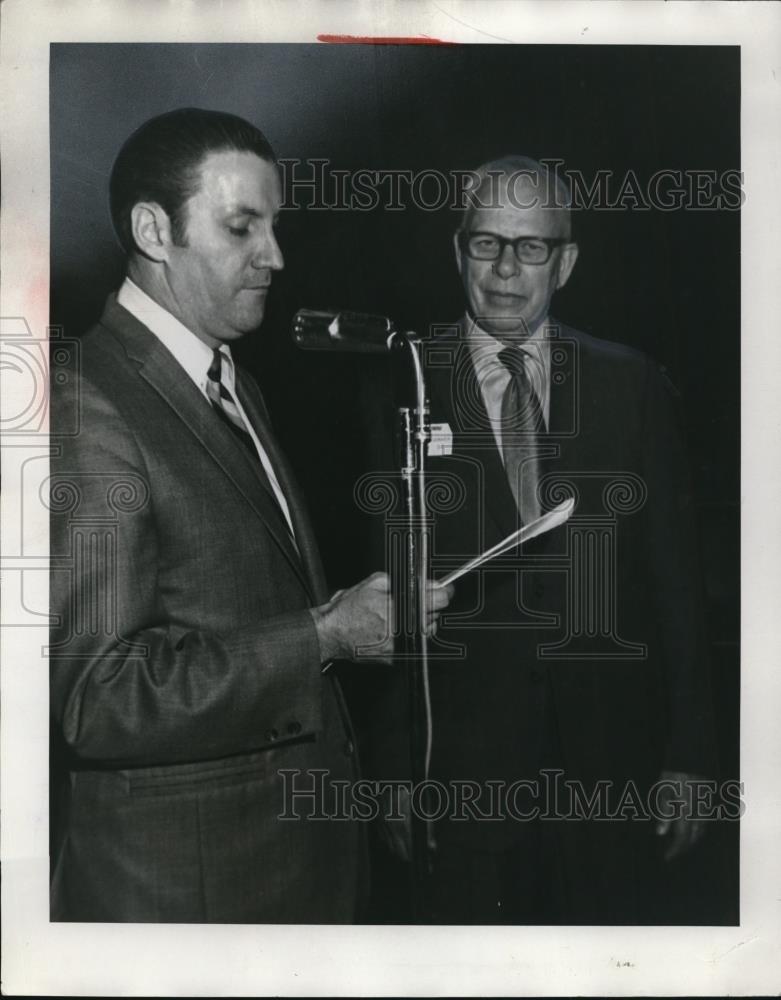 Press Photo Harold L Enorson &amp; Harold A Drehes - Historic Images