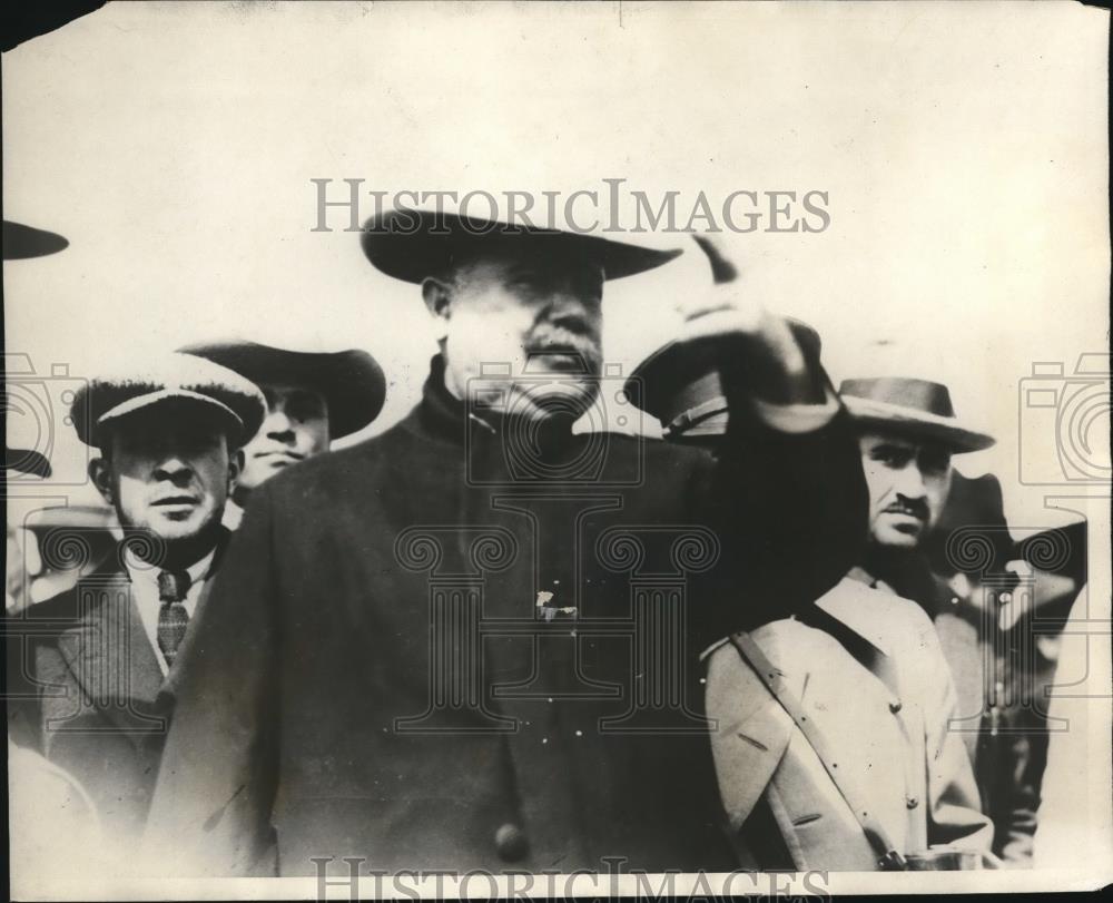 1923 Press Photo President Obragon issue orders Generals at Huamantla - Historic Images