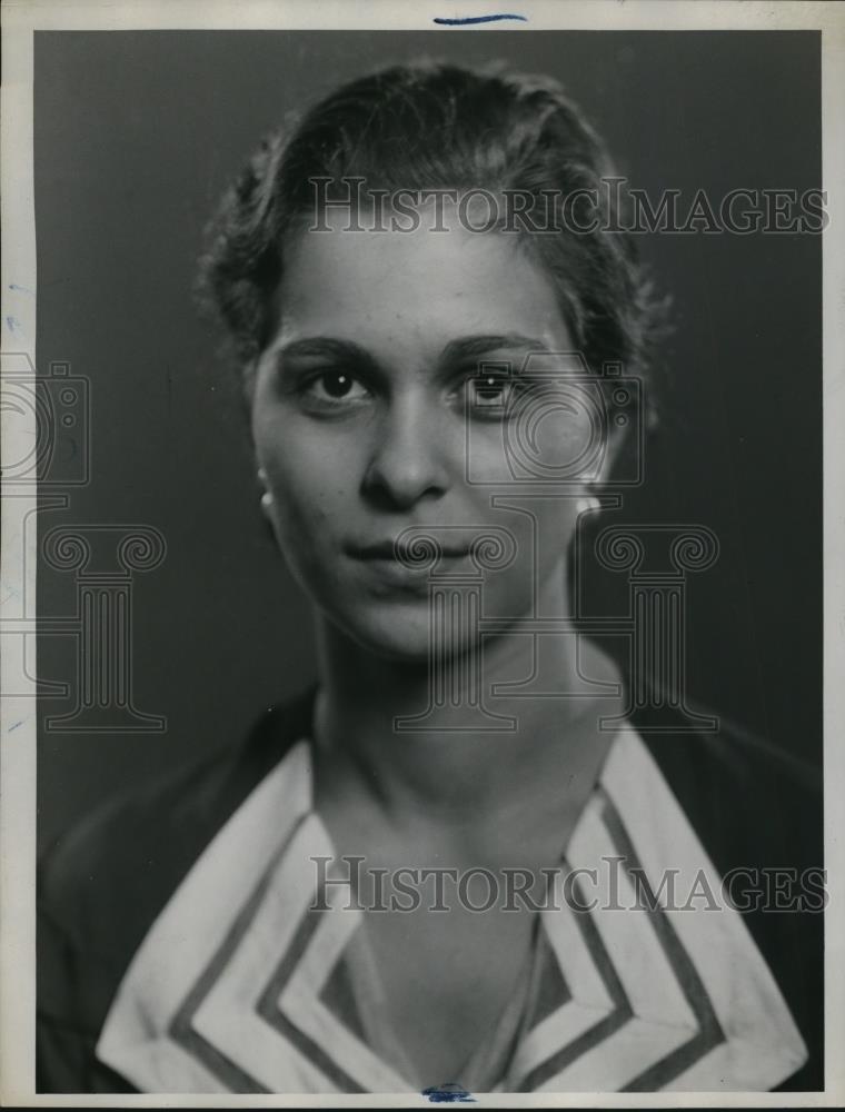 1933 Press Photo Caroline Colasante - Historic Images