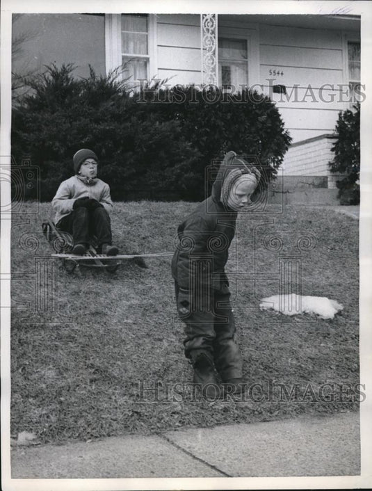 1960 Press Photo Bruce McPheeters w/ playmate Jimmy Smith in Minneapolis - Historic Images