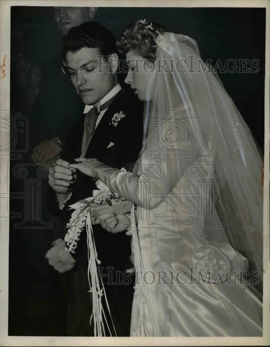 1949 Press Photo Dante Lavelli & Joy Lucinda Wright Marry - Historic Images