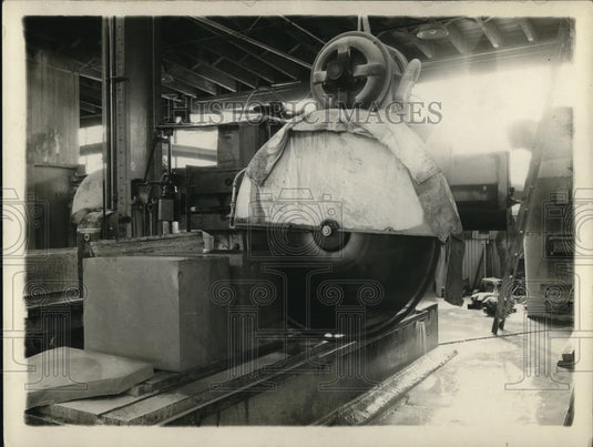 1929 Press Photo Stone Cutter for Cathedral Church - Historic Images